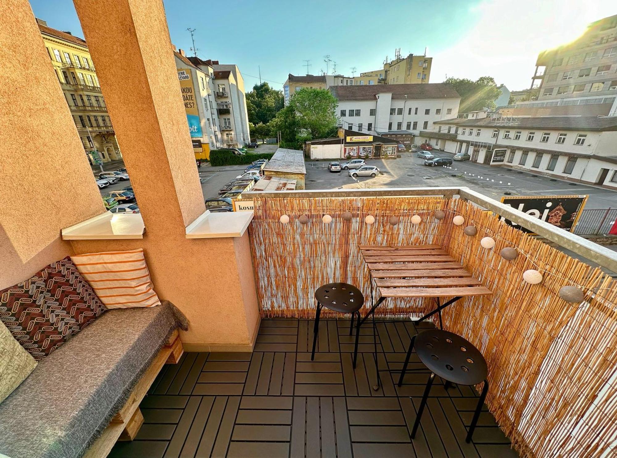 Bright And Central Suite With A Balcony Brno Extérieur photo